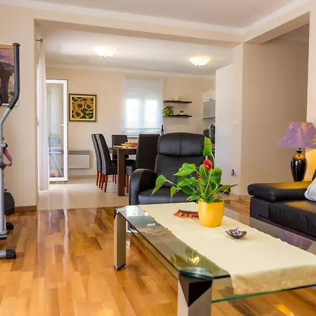 Poolincluded - Private Pool Villa Apartment Vigo