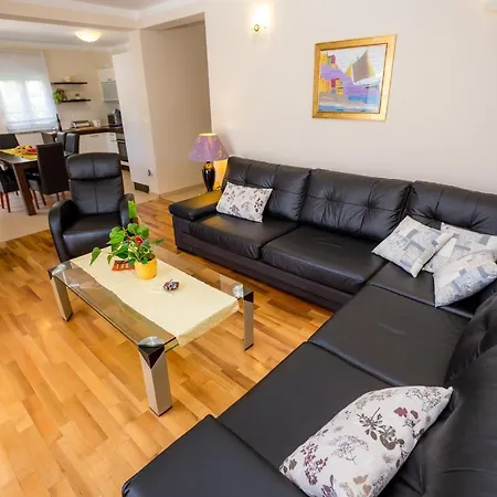 Apartment Poolincluded - Private Pool Villa Apartment Vigo *